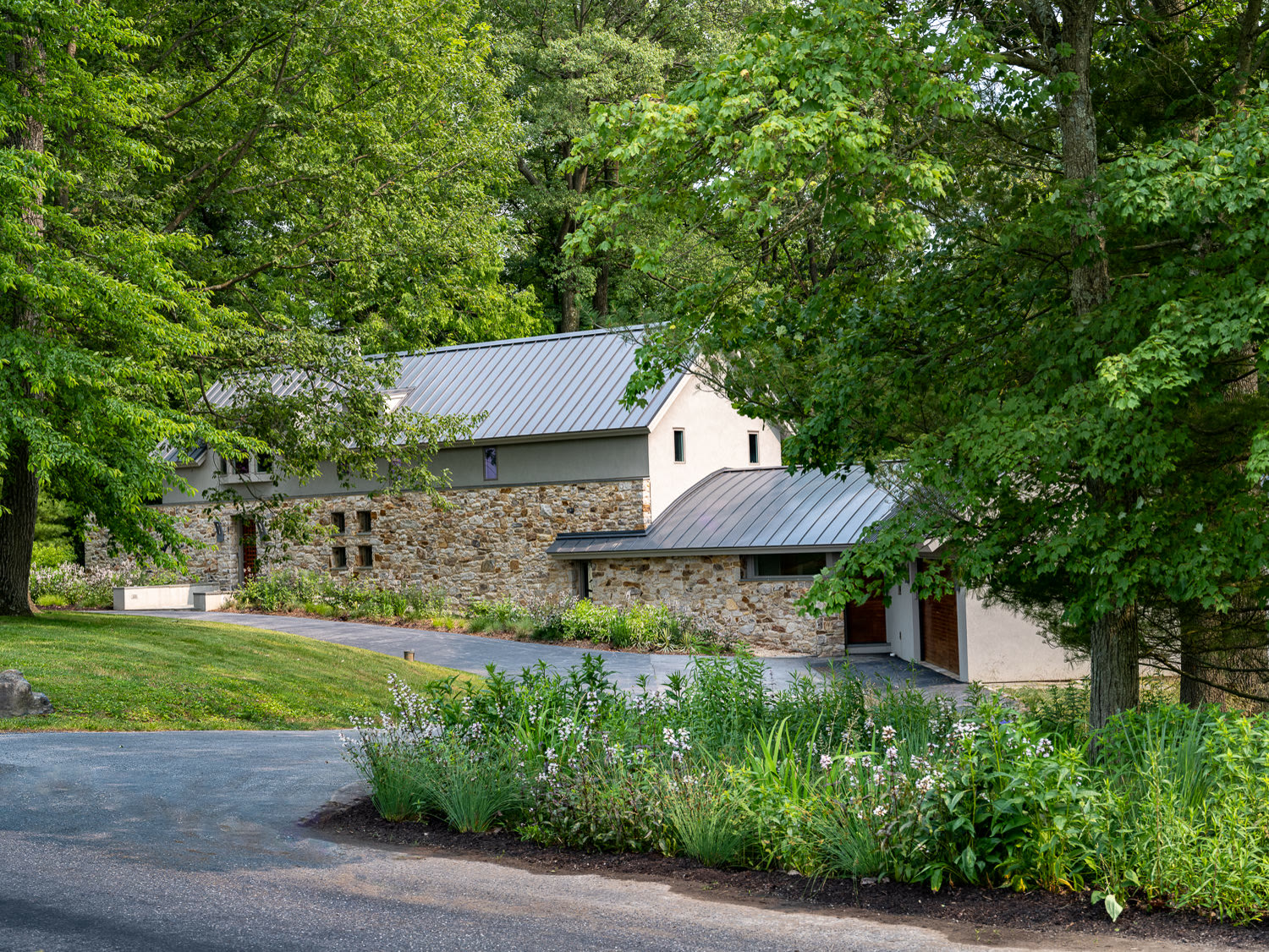 Contemporary Farmhouse &mdash; Meadow Edge