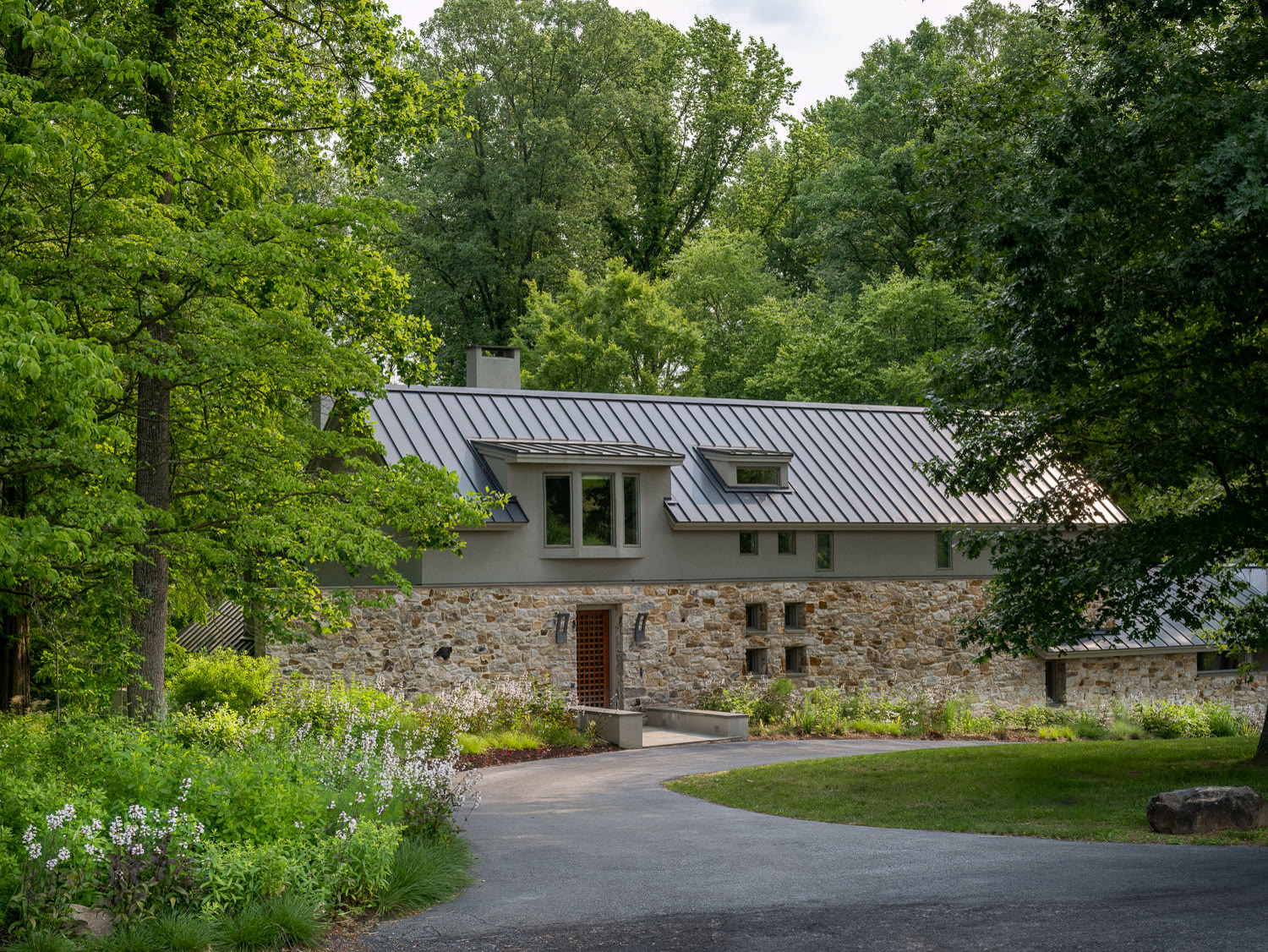 Contemporary Farmhouse &mdash; Meadow Edge