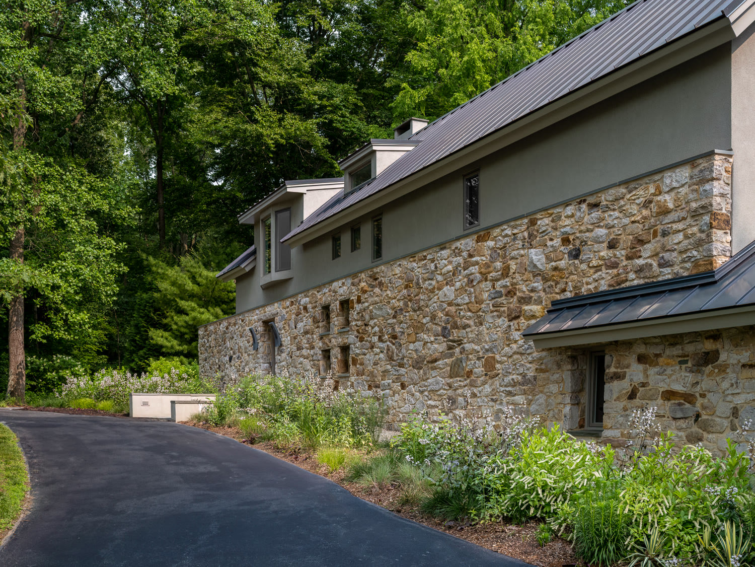 Contemporary Farmhouse &mdash; Meadow Edge